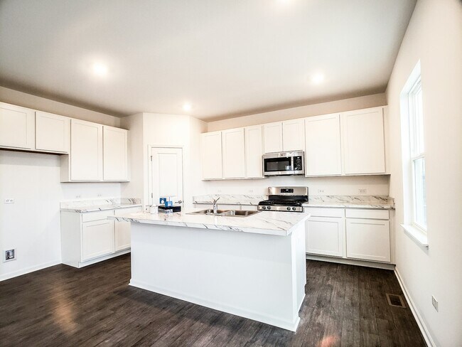 Building Photo - 11490 Thomas St