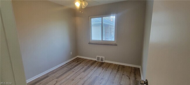 Building Photo - 4852 E 81st St