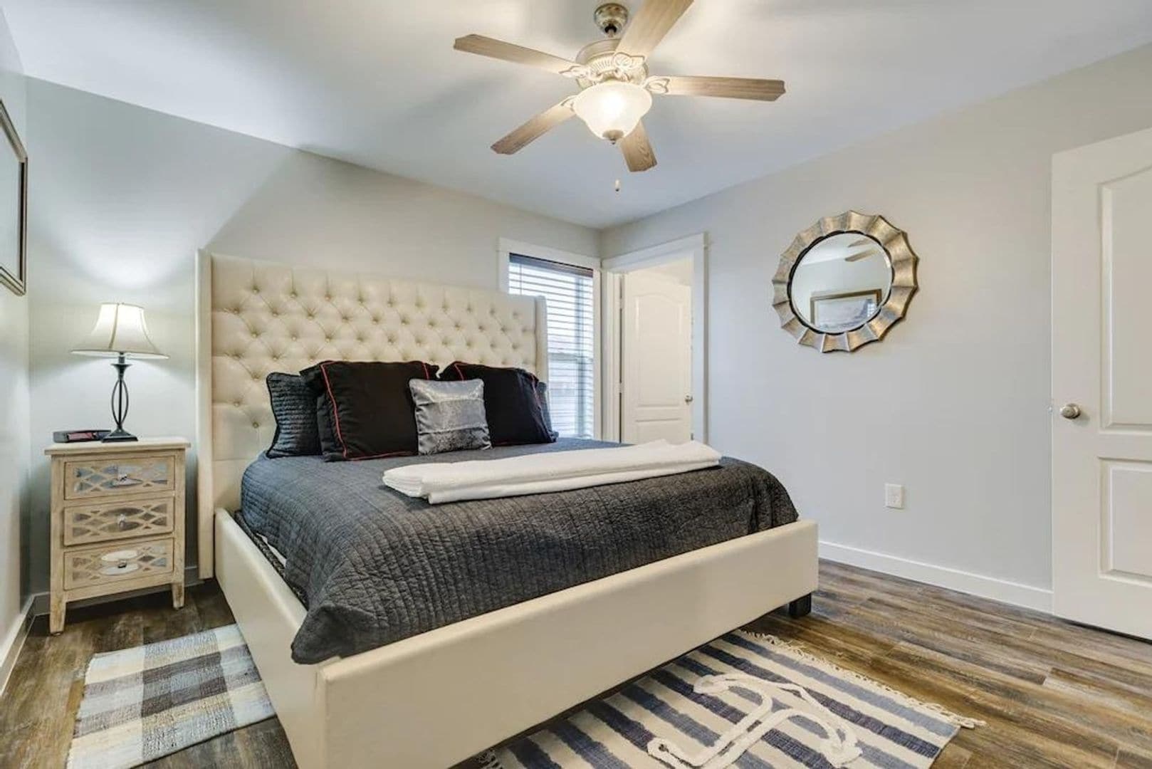 Building Photo - 1326 53rd St