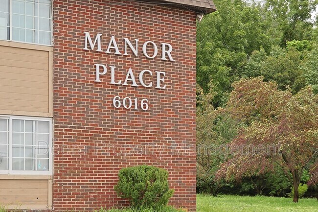 Building Photo - 6016 Leavenworth Rd