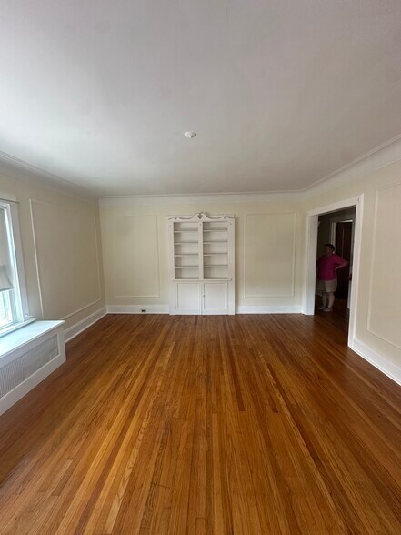 Living Room - 283 Mile Square Rd