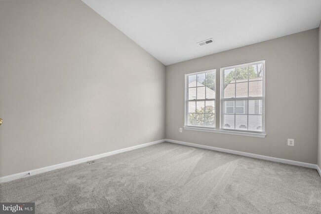 Building Photo - 7129 Water Oak Rd