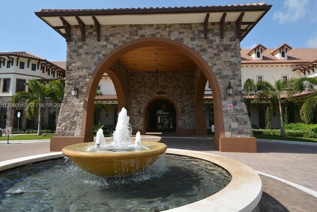 Building Photo - 8630 Lakeside Bnd