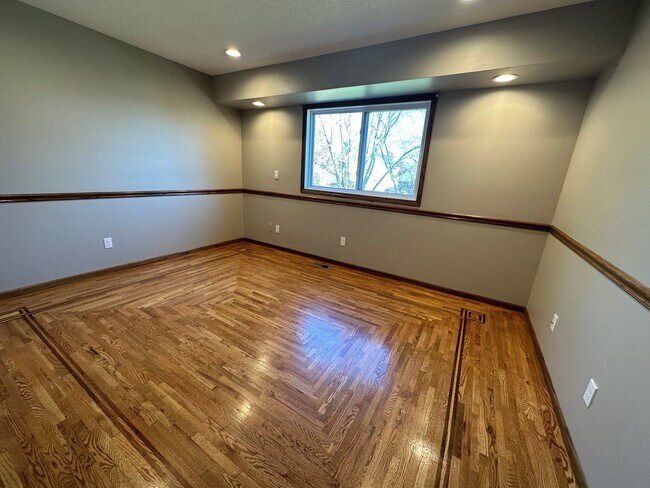 Building Photo - 1226 Cherry Pky