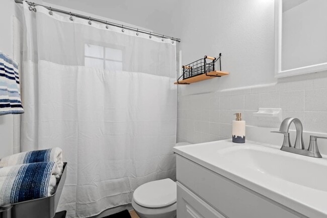 Building Photo - 4232 Walker Rd