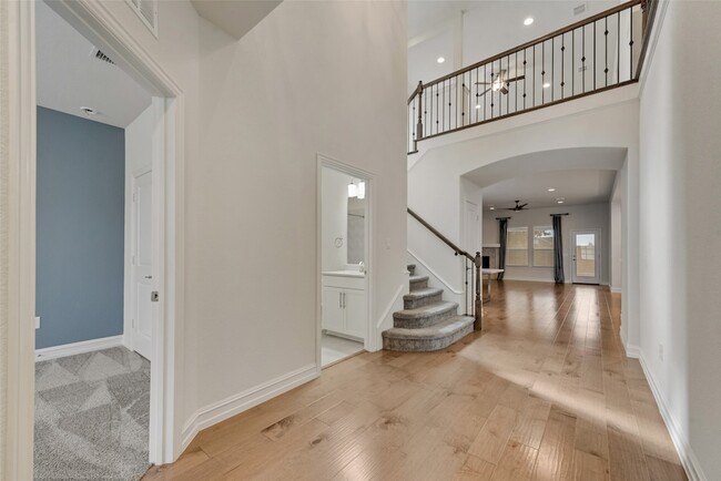 Building Photo - 5200 Amphora Ave
