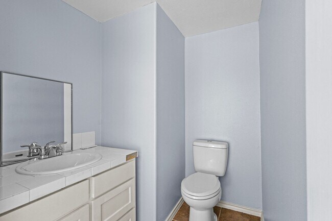 Building Photo - 218 W Williamson Ave