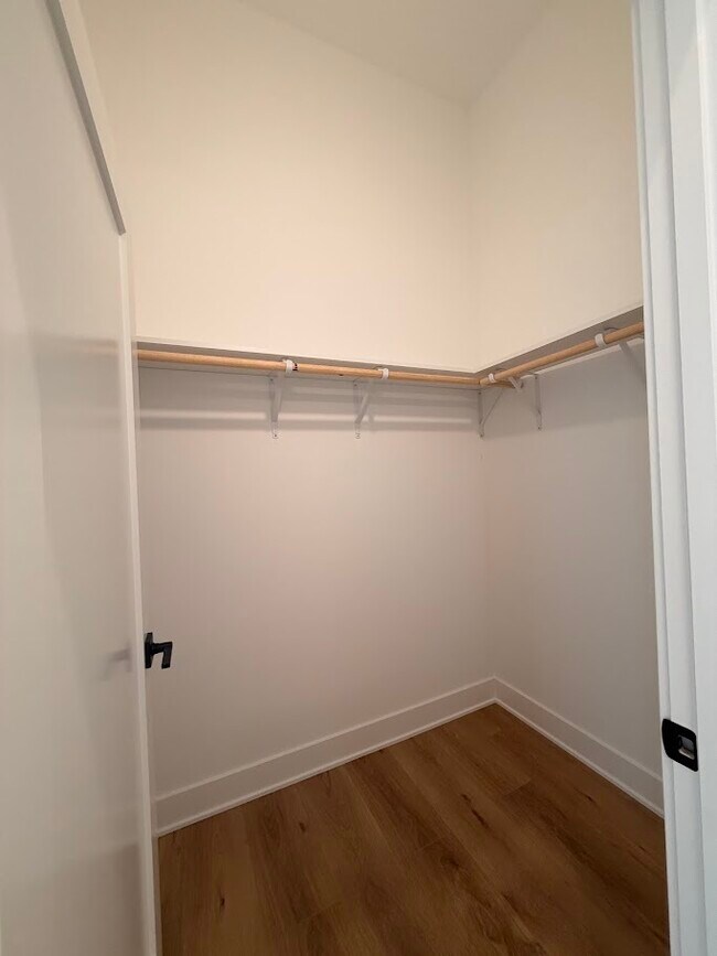 Building Photo - 1320 S Ashland Ave