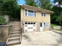 Building Photo - 1 Bed, 1 Bath Home for Rent in East Peoria!