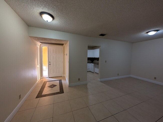 Building Photo - 3830 Coral Tree Cir