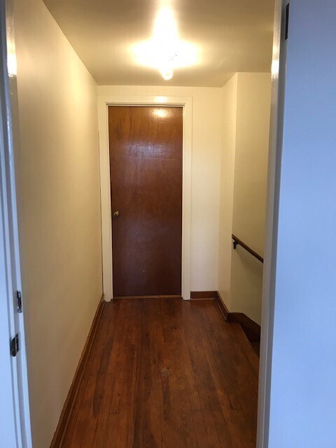 Building Photo - 155 King Rd