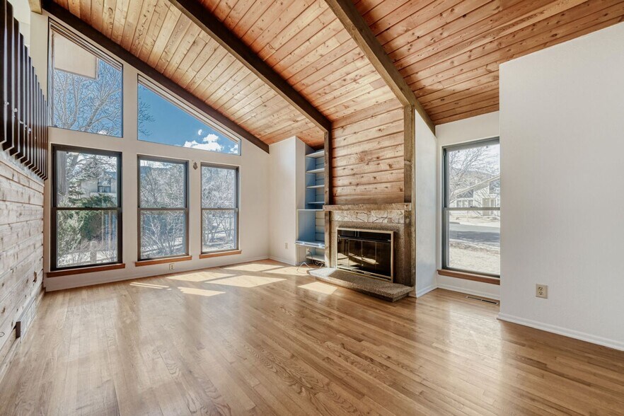 Building Photo - 3320 Longwood Ave