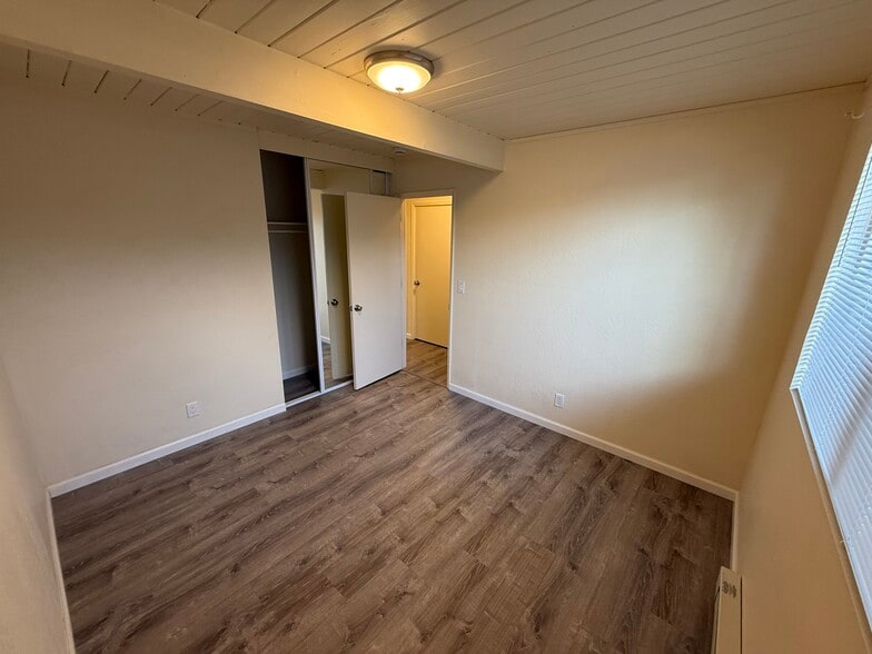 Building Photo - 834 Miller Ave
