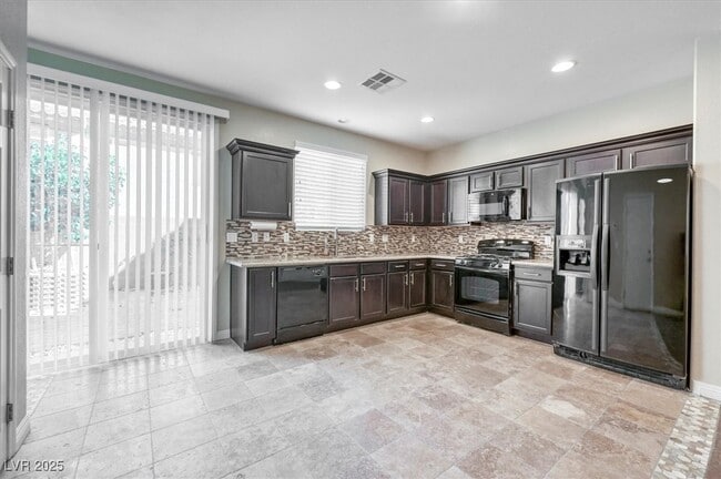 Building Photo - 7558 Crooked Branch St