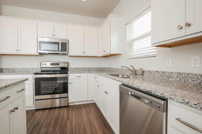 Building Photo - 109 Shire Dr