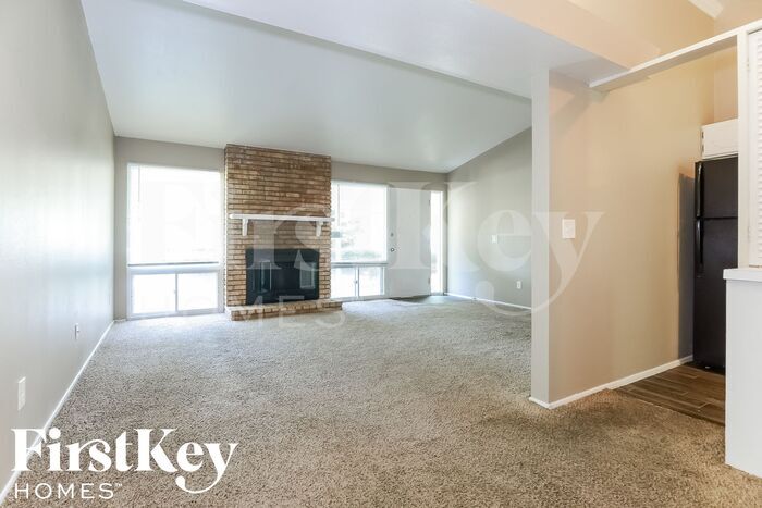 Building Photo - 3060 Blackwood Dr