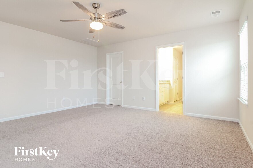 Building Photo - 604 Goldburn Wy