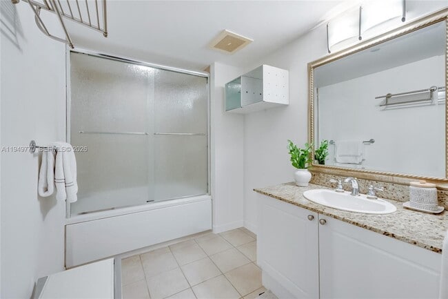 Building Photo - 19501 W Country Club Dr