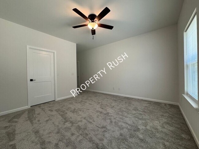 Building Photo - 1852 Wilberforce St