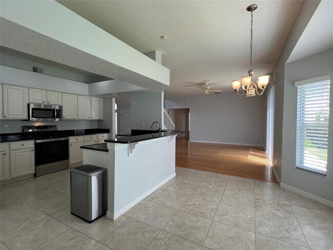 Building Photo - 1831 Abbots Hill Dr