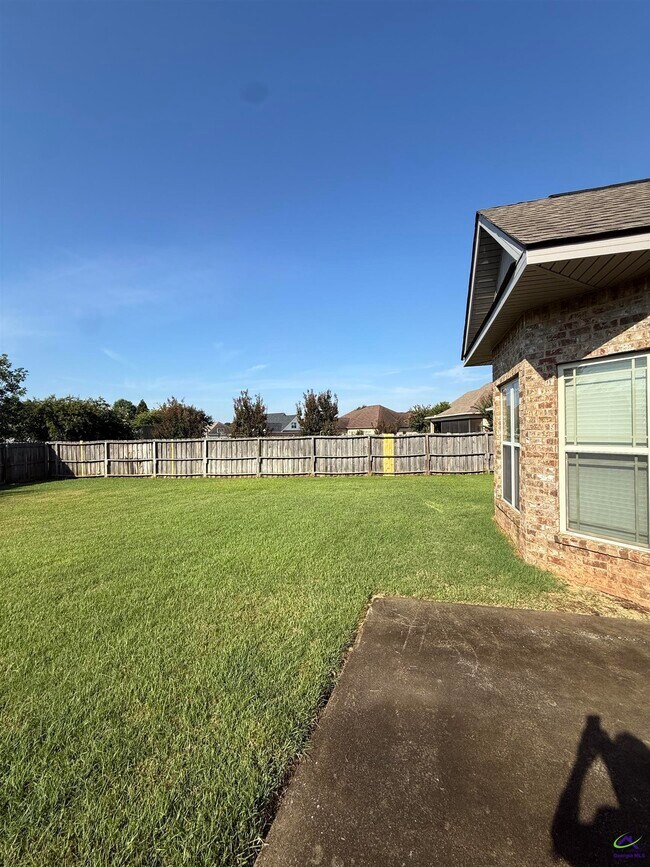 Building Photo - 142 Addington Dr