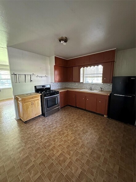 Building Photo - 143B Moffett Springs Rd