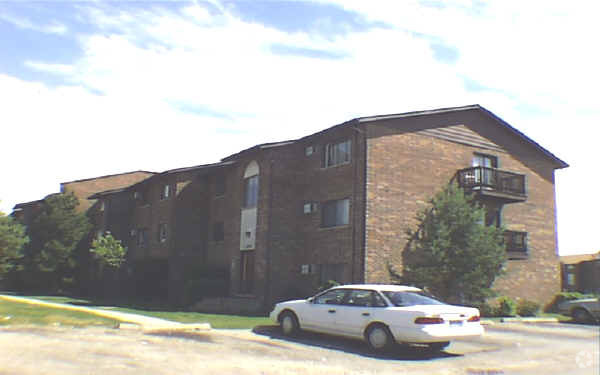 Building Photo - Baldwin Greens Apartments