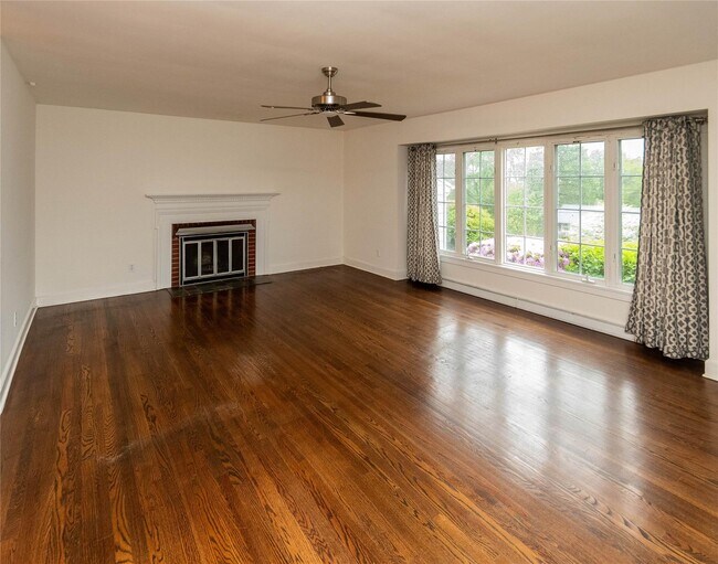 Building Photo - 37 Clover Hill Dr
