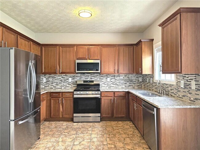 Building Photo - 819 Clairidge Elm Trail SW