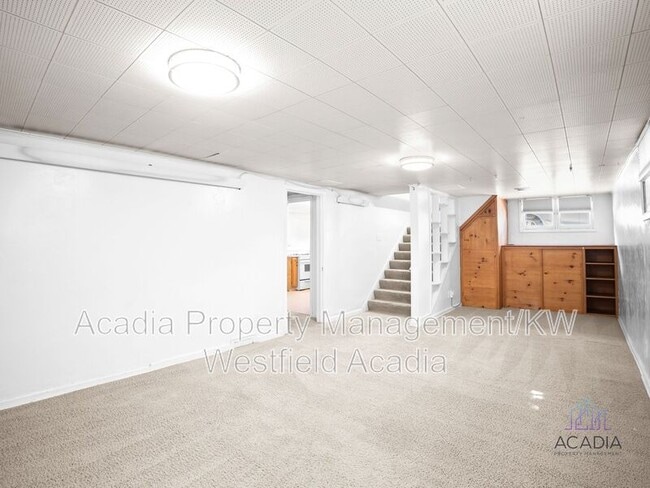 Building Photo - 127 E 600 N
