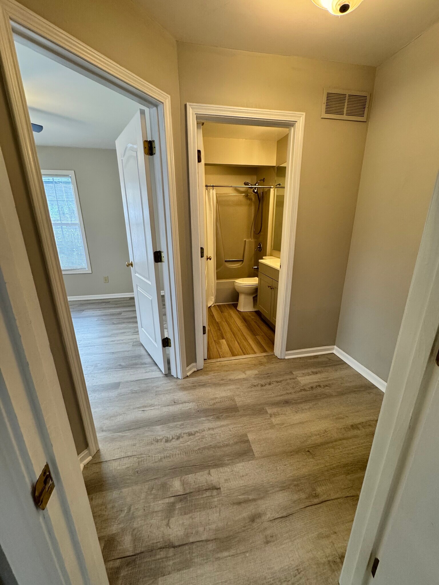 Building Photo - 301 Bluegrass Ave