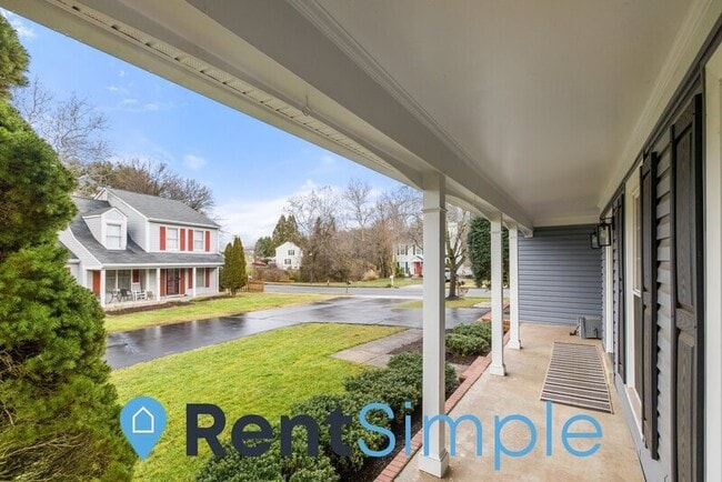 Building Photo - 3920 Bokel Dr