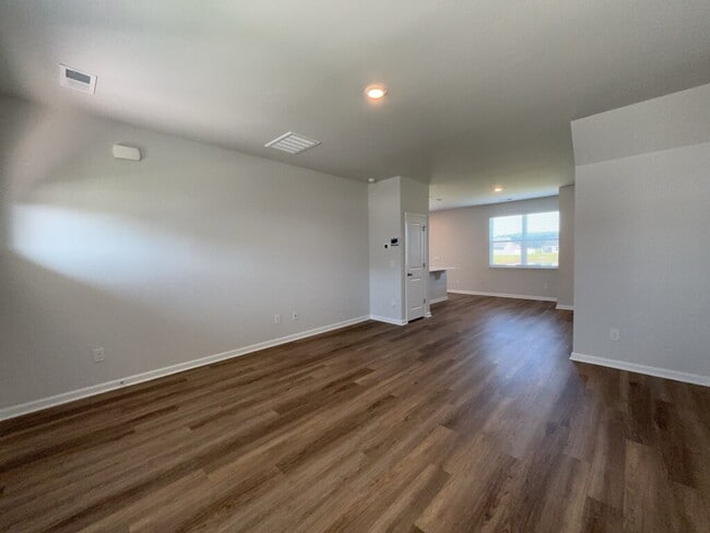 Building Photo - 306 Salvia St