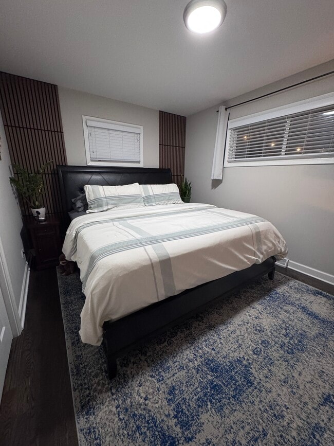 Building Photo - 355 N 2nd Ave