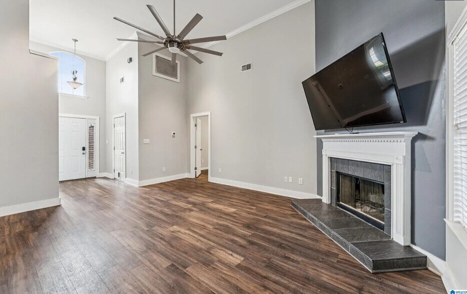 Building Photo - 2012 Ansley Dr