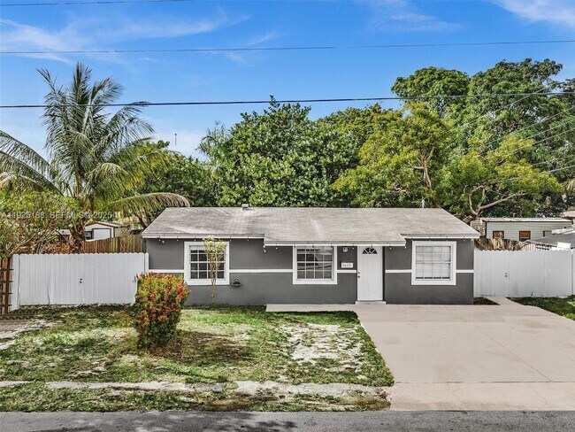 Building Photo - 1624 S 23rd Ave