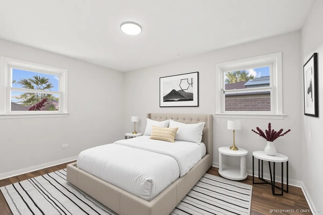 Building Photo - 15041 Irving Ave