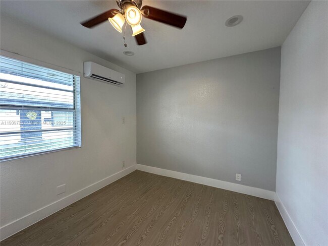 Building Photo - 108 NW 2nd Ave