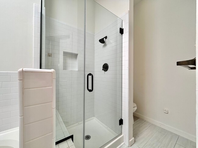 Building Photo - Spacious 4/BR 3.5/BA Two-Story Home with Peaceful Ambience