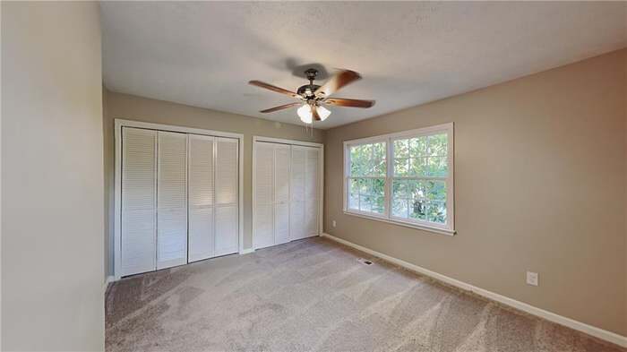 Building Photo - 321 Tarragon Way SW