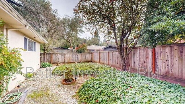 Building Photo - 4729 Montgomery Dr