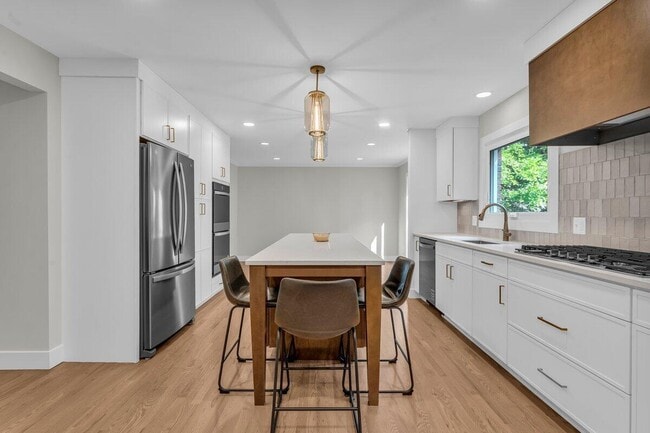 Building Photo - 3729 Boulder Dr