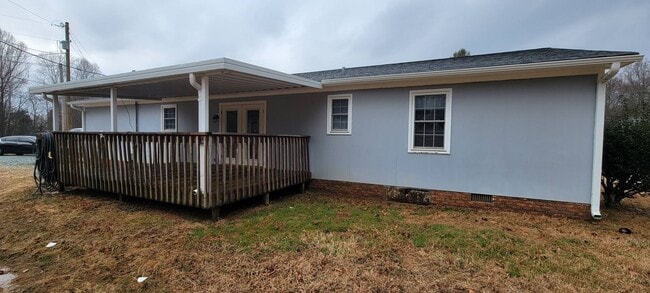 Building Photo - Ready to Move in