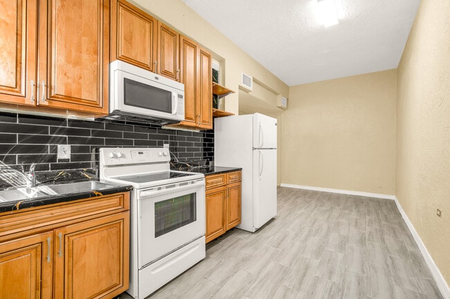 Building Photo - 751 NW 2nd St