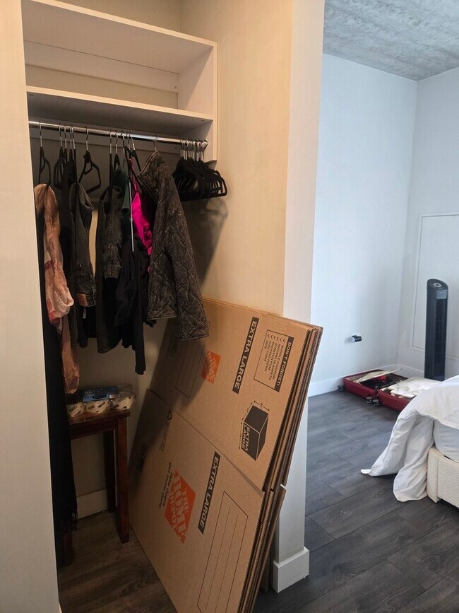 Building Photo - 1743 N Leavitt St