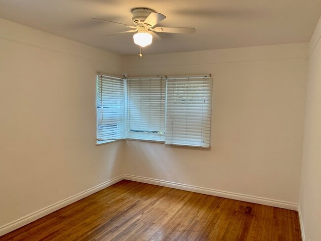 Building Photo - 155