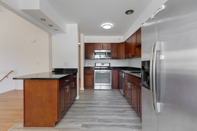 Building Photo - 1113 Orleans Dr
