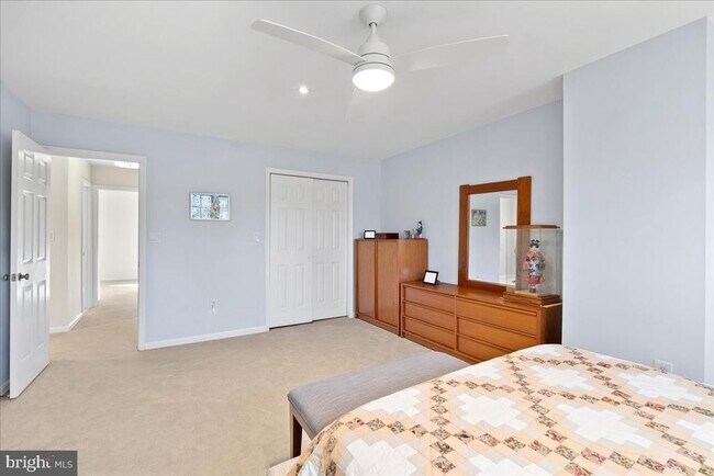 Building Photo - 2071 Van Tuyl Pl