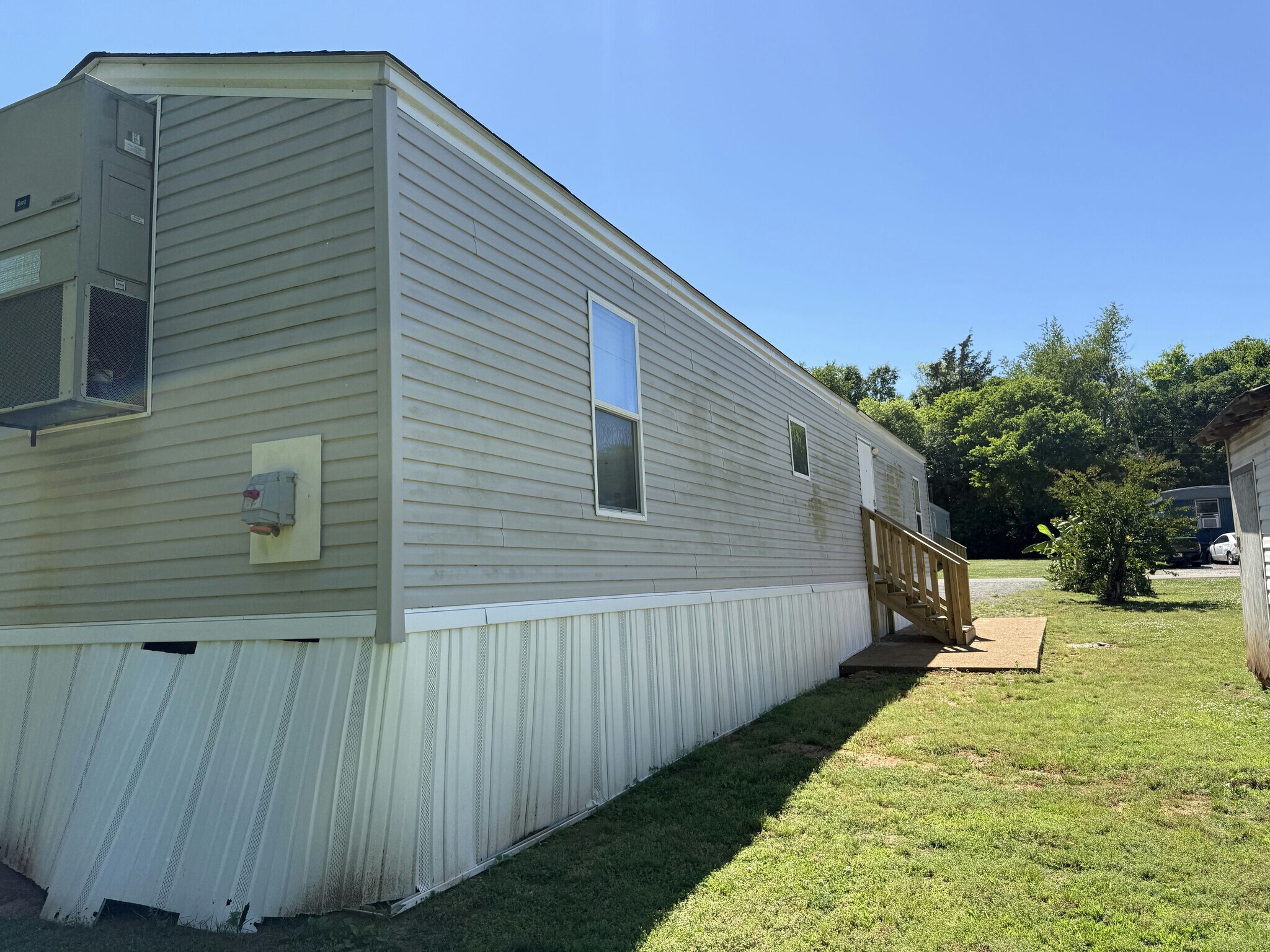Building Photo - 2303 Highway 20