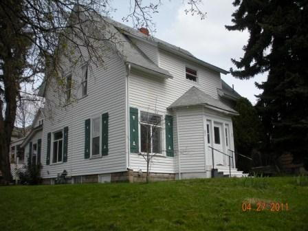 Building Photo - "Charming 2-Bed Oasis in the Heart of Moscow, ID – Cozy 764 Sq Ft Haven!"